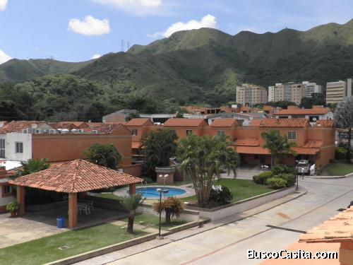 Town House en Trigal Norte Valencia Carabobo 20- 4548 Rentahouse Annic Coronado 04244714342