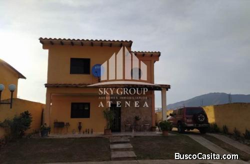 Zoraida Araujo Vende Casa en Terrazas de San Diego Country