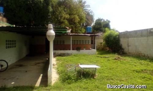 ARAGUA PROPIEDADES Vende Comoda en El Playon