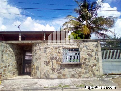 Zoraida Araujo Vende Casa en Sabana del Medio San Diego