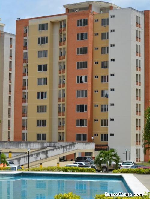 Zoraida Araujo Vende Apto. en Doral Country Mañongo