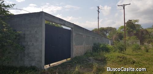 TERRENO CON PISCINA... LISTO PARA CONSTRUIR VIVIENDA Y/O POSADA