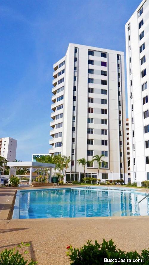 Amplio Apartamento Conjunto Residencial Guaica Real Lecheria.