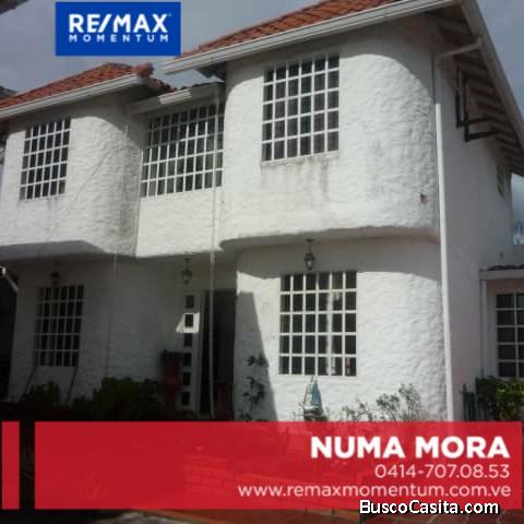 Se Vende Bella Casa en Palmira a metros del Seminario, Urb. Cerrada