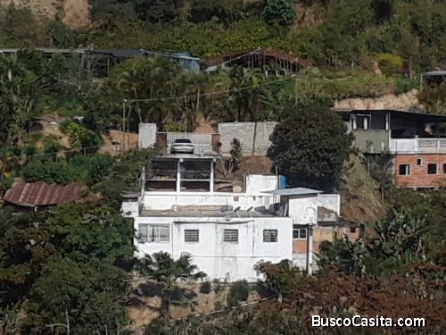 Vendo Casa con terreno, San Antonio de los Altos