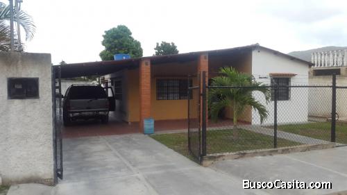 Casa con Piscina en El Playon