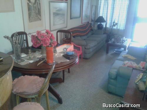 (A.A)Hermosa  y Amplia Casa De Esquina En El Remanso. Oportunidad Para Inversionista. 