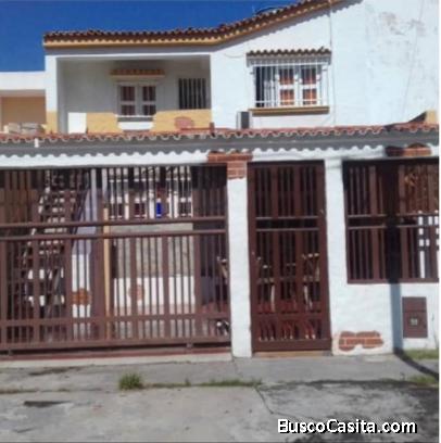 Casa en Urb La Esmeralda