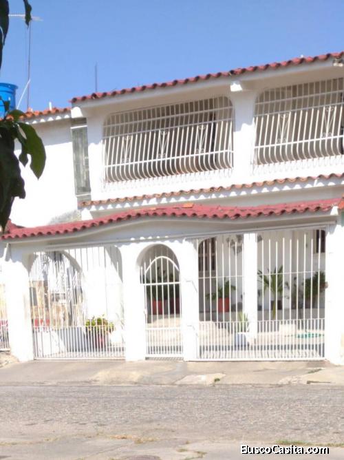 Casa en Flor Amarillo