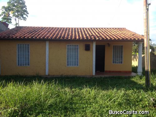 Casa en Tacarigua cerca Playas