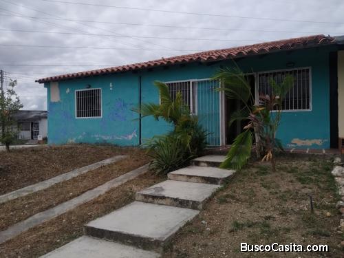 SKYGROUP VENDE CASA EN URB CALICANTO RES. LOS ROBLES FOC-625