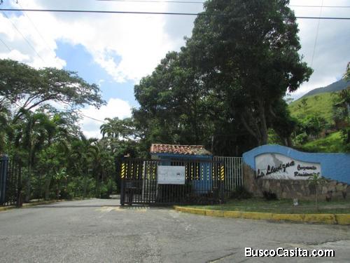 SKY GROUP VENDE CASA EN LA ENTRADA