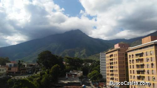 EN EL MARQUÉS. Parte Alta Se vende Apartamento de 3 habitaciones y 3 baños