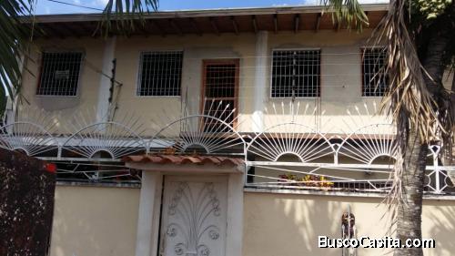 VENDO CASA QUINTA Y TRES APTOS EN BEJUMA ZONA CENTRO