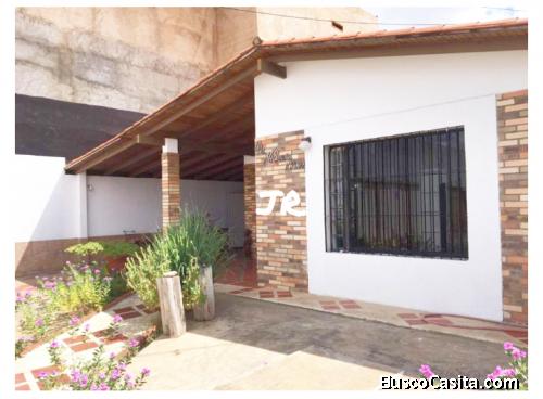 Vendo CASA/URB. VILLA ICABARÚ, circuito cerrado. 