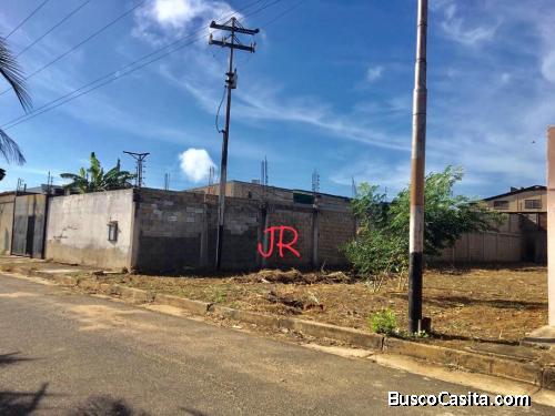 Vendo TERRENO ZONA INDUSTRIAL LOS PINOS