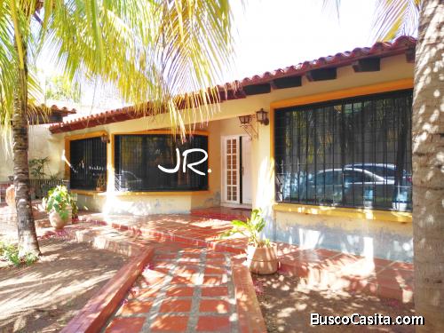 Vendo CASA/URB. VILLA ALIANZA