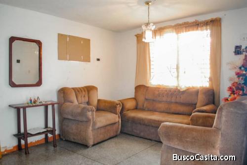 CASA EN VENTA  URB. LA ROTARIA 