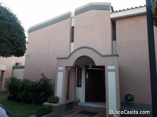 Townhouse en Venta Villa Antañona