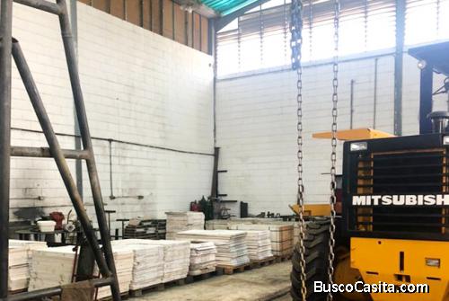 Venta Galpón C.c Alfa Center Zona Ind. Municipal Norte - YGL10