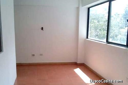 Yamily Ochoa Alquila Oficina Av. Bolívar Norte - YOF2