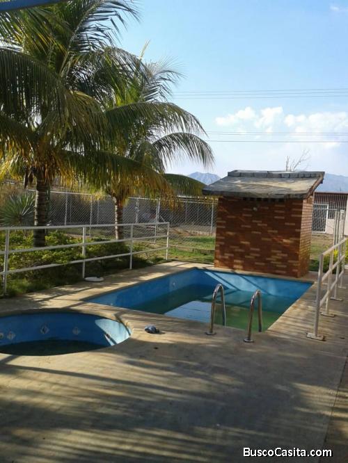 Sky group vende terreno en Safari FOT-132