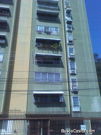 vendo apartamento de 3hab 2 baños 1 puesto de estacionamiento 90 metros urb Calicanto Maracay 041204
