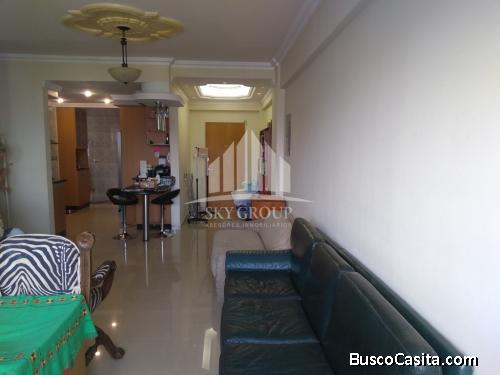 Cómodo Apartamento en Valles de Camoruco MAA-986)