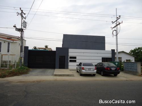 SuEspacio Bienes Raíces,C.A Vende Town House - Av Plaza Alonso