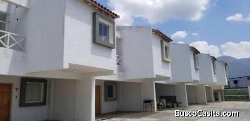 town house a estrenar en san felipe urb privada y bien ubicada 