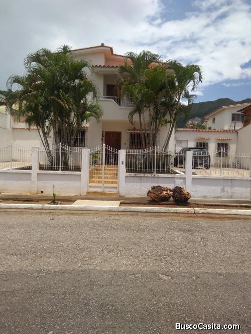 Espaciosa casa en Valles de Camoruco (MAC-568)