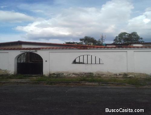 VENDO CASA ARAGUANEY LOS GUAYOS   