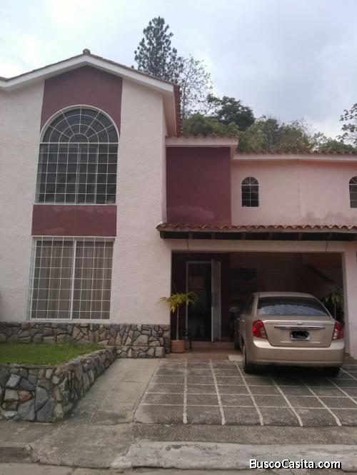 VENDO TWON HOUSE LOMAS DEL ROCIO   