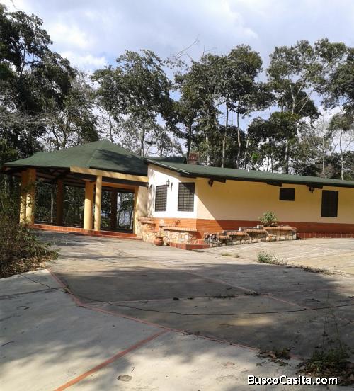 VENDO CASA EN EL CHUPONAL LA ENTRADA 