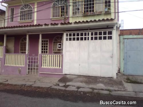 Venta de casa dos plantas en La Victoria Edo. Aragua