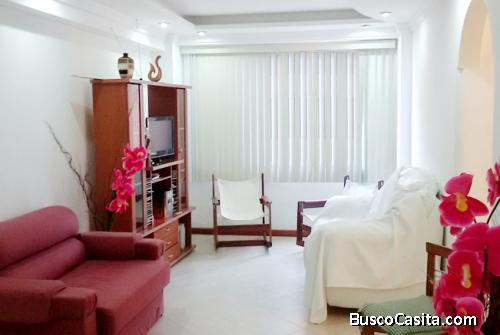 Rosangela Mendoza Alquila Apartamento de 82 M2 Amoblado - RAP73