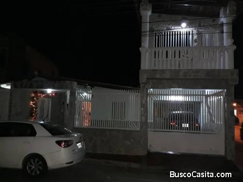 Hermosa casa urb privada