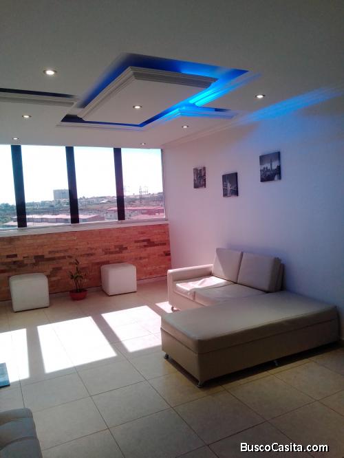 Apartamento para Familia Pequeña, Cómodo y Espacioso.