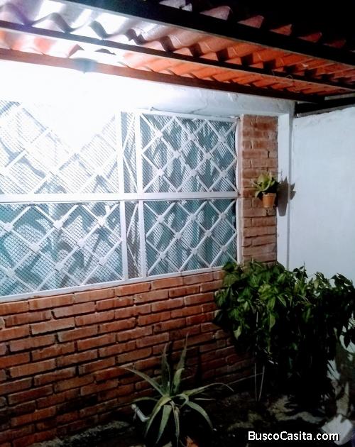 Alquilo Anexo Amoblado en el Este de Barquisimeto. Alquilo por semanas o temporada corta. 