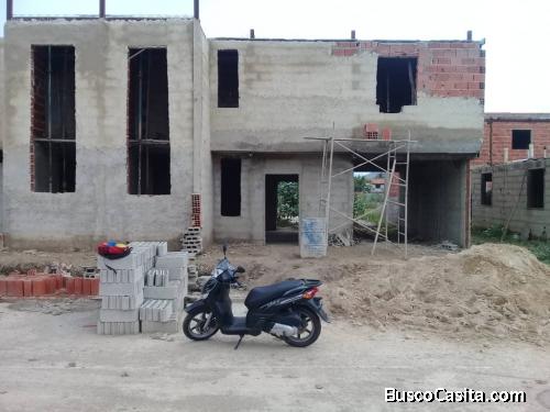 Vendo Townhouse de 2 pisos
