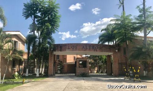 TOWN HOUSE EN VENTA GUATAPARO