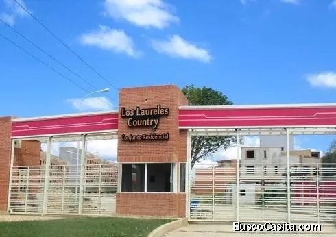 Vendo apartamento 2 niveles Charallave Urbanizacion Privada