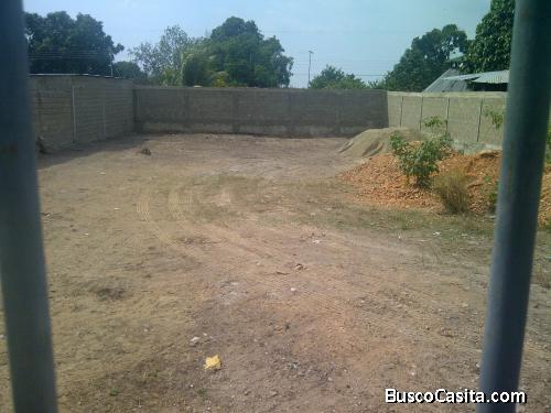 Vendo parcela de terreno.