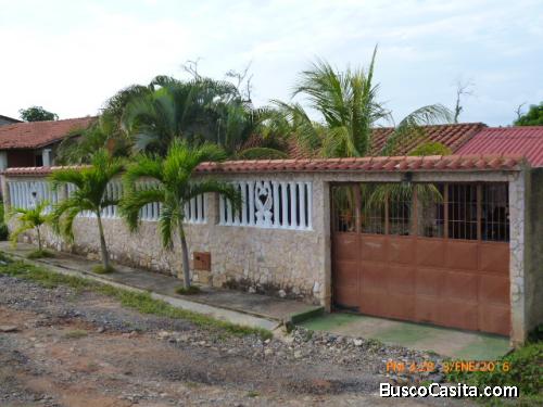 Venta Casa en Tacarigua, cerca de Playas
