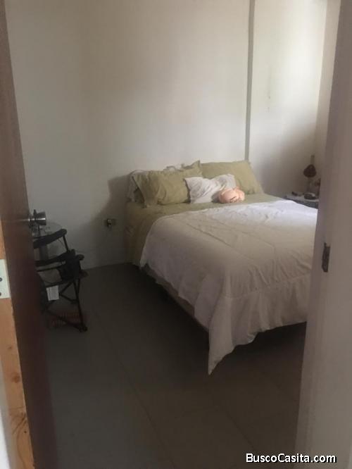 vendo comodo apartamento en la morita II maracay