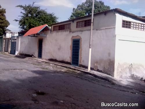 VENDO CASA PARA DEPOSITO EN EL LIMON