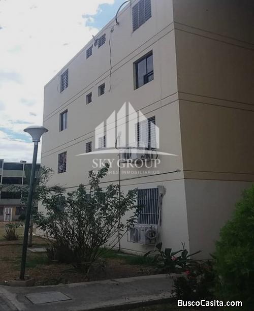 SKY GROUP Vende apartamento en obra gris en Urb. Buenaventura. Paraparal 