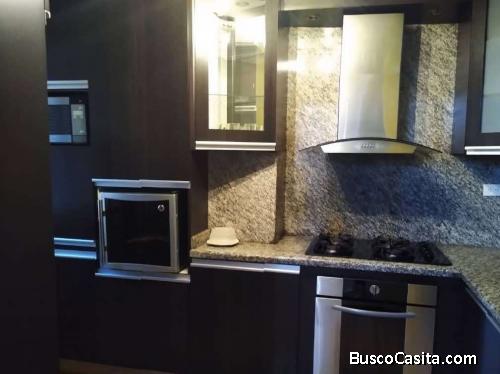 En Venta exclusivo y moderno Penthouse ubicado en una bella urbanización de Guatire