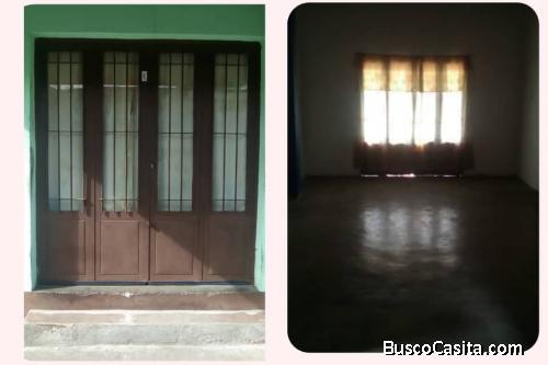 Se alquila local comercial de 90 metros cuadrados