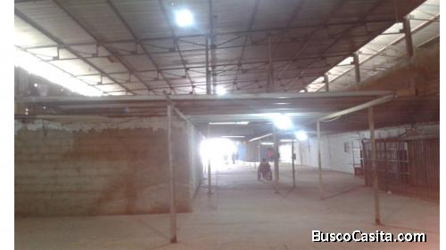 SE ALQUILA GALPON DE 800MTS APROX